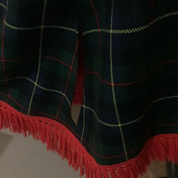 Vintage Plaid Poncho - Picture 4 of 5